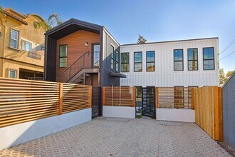 Building Photo - Chic Fully Renovated Luxury Home in the Burbank Hills!