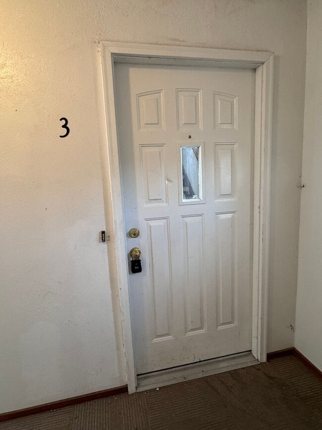 Building Photo - Sunny and Cute 2 Story, 2Bed, 1.5Bath Townhouse in Grand Junction!!!!