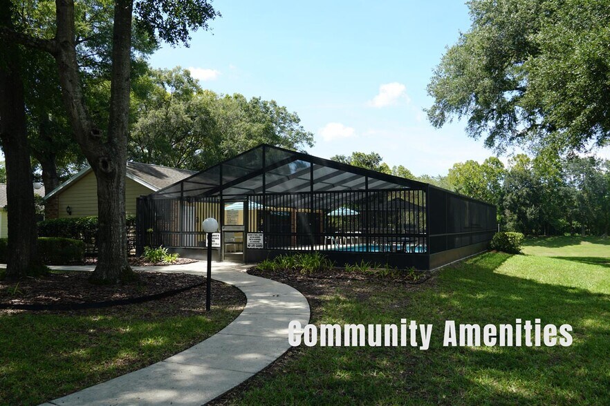 Clubhouse with Screened Pool - 3924 NE 22nd St