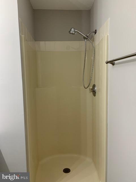 Building Photo - 8717 Forest Glen Cir