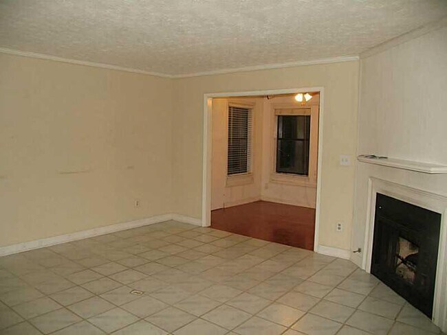 Building Photo - 906 Parkaire Crossing