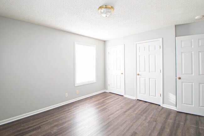 Building Photo - 145 Darlene Dr