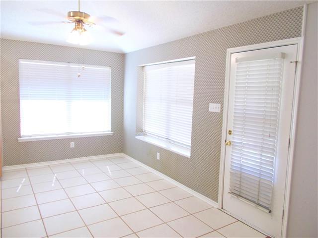 Building Photo - 914 Heritage Pkwy S