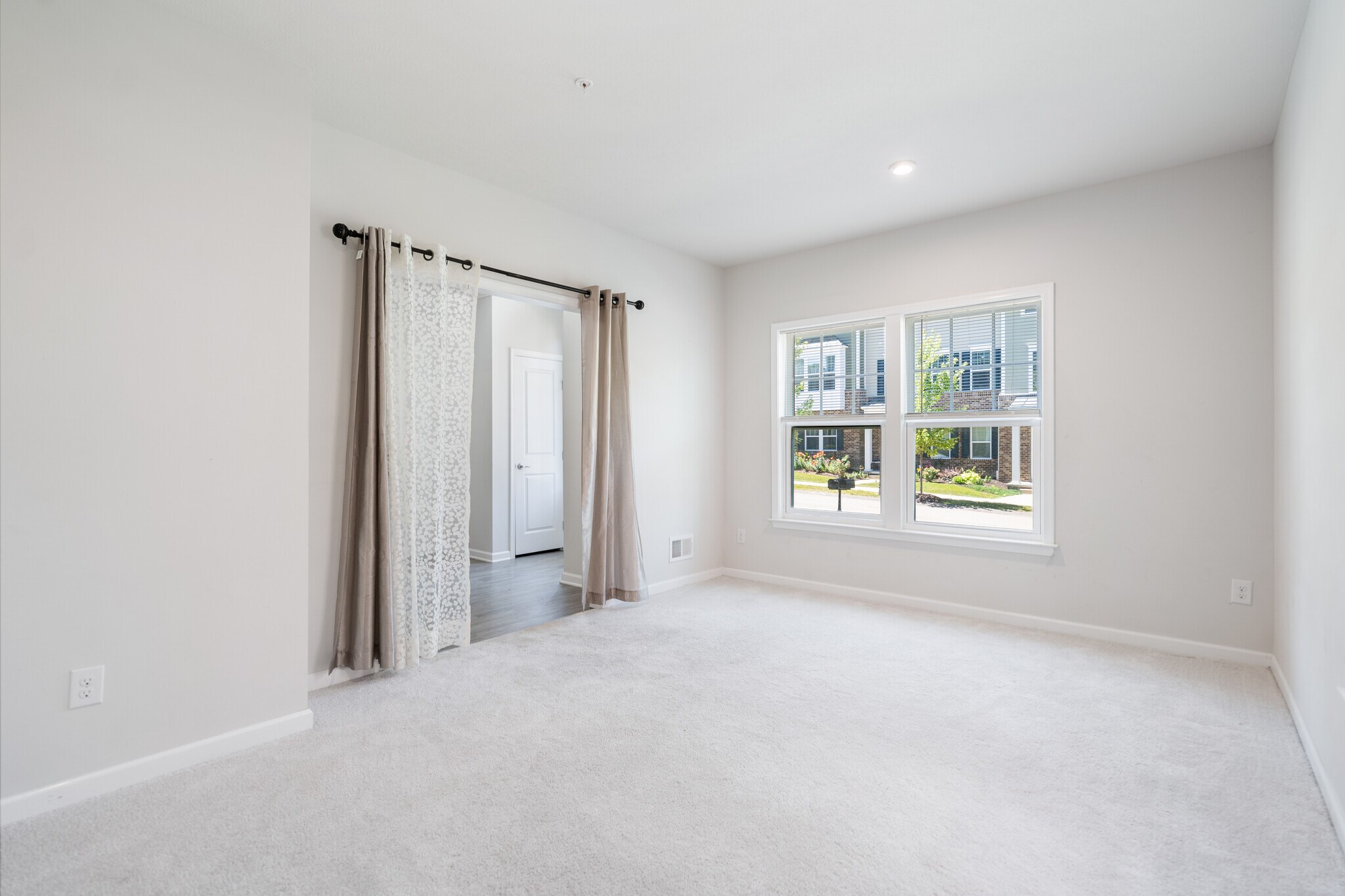 Building Photo - 521 Tuscarora Rd