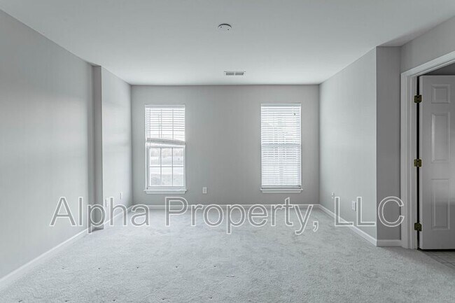 Building Photo - 5 Spring Crossing Cir