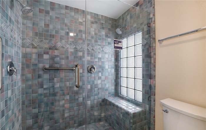 Building Photo - 20017 Hemmingway St