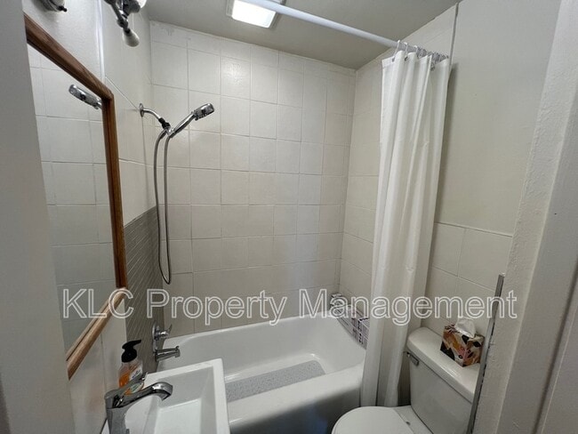 Building Photo - 2524 57th St