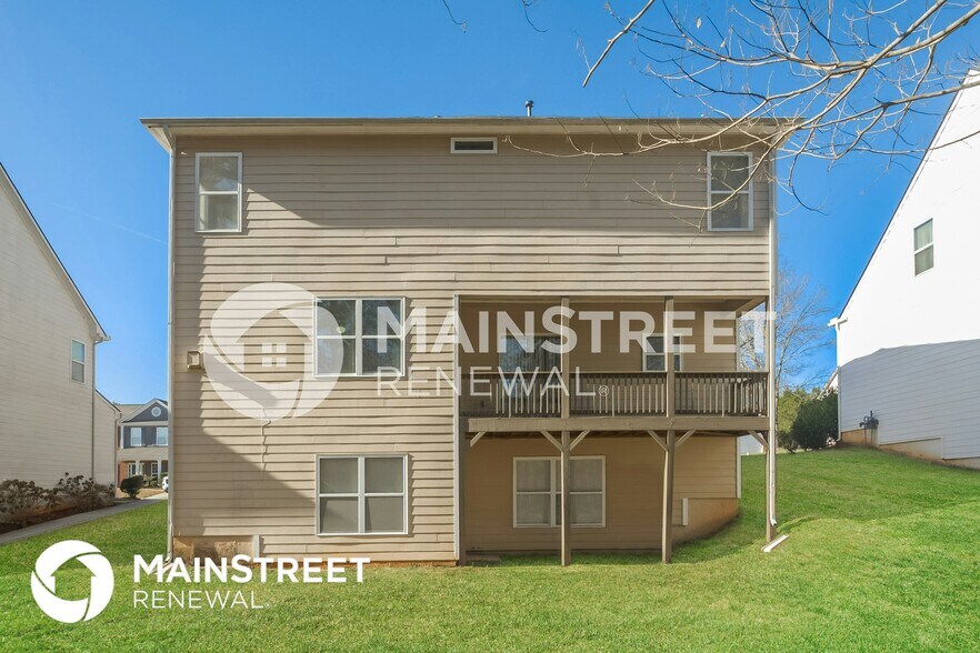 Building Photo - 8821 Lakecrest Way