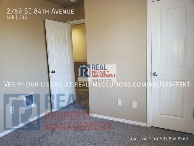 Building Photo - 2769 SE 84th Ave