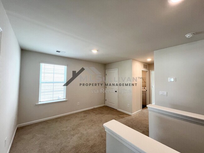 Building Photo - 2932 Egert Dr