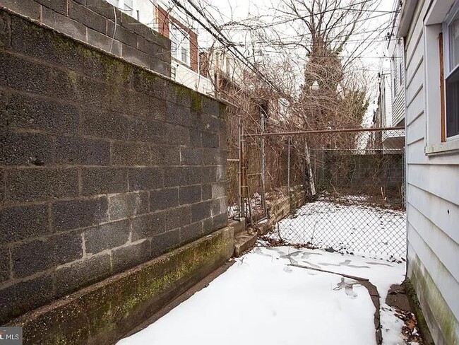 Building Photo - Updated 3 Bedroom Rental in Brewerytown wi...