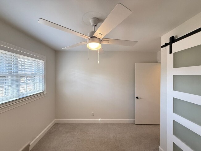 Building Photo - 2323 Frederick Dr