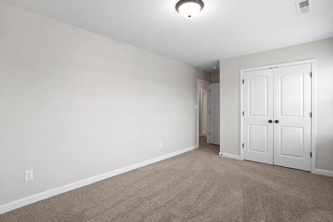 Building Photo - 202 Breakwater Dr