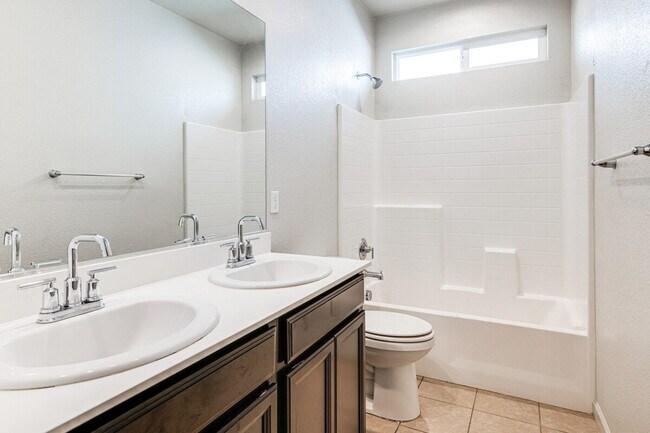 Building Photo - 1442 Copperfield Ave