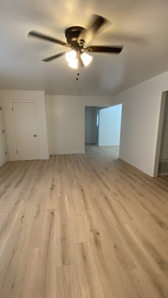 Building Photo - 2017 Lark Dr