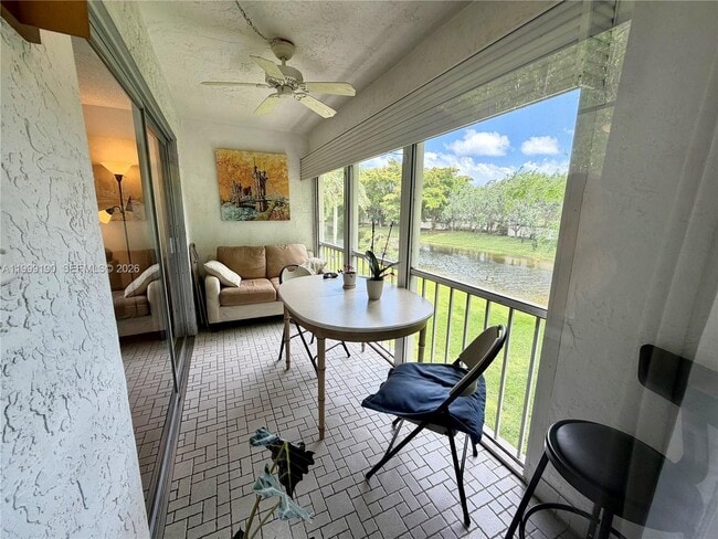 Building Photo - 2707 Nassau Bend