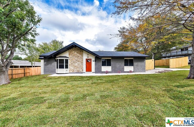 Primary Photo - 3806 Buffalo Trail