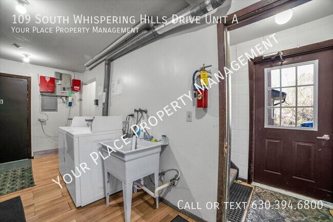 Building Photo - 109 S Whispering Hills Dr