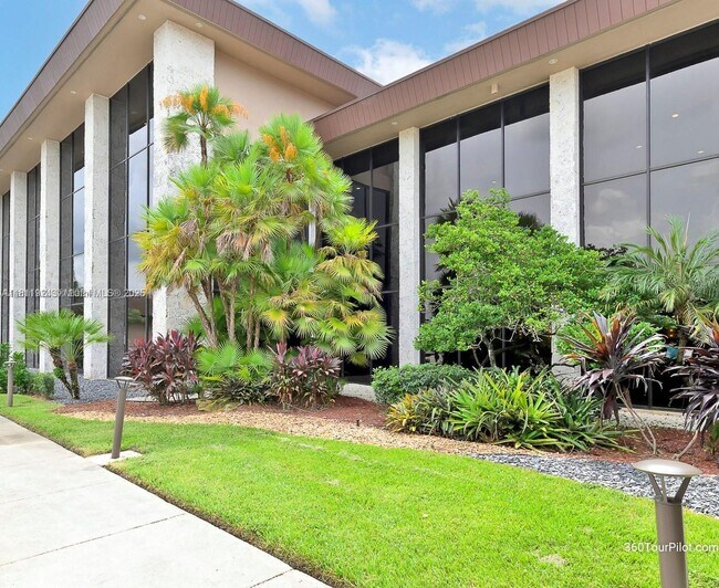 Building Photo - 13255 SW 9th Ct