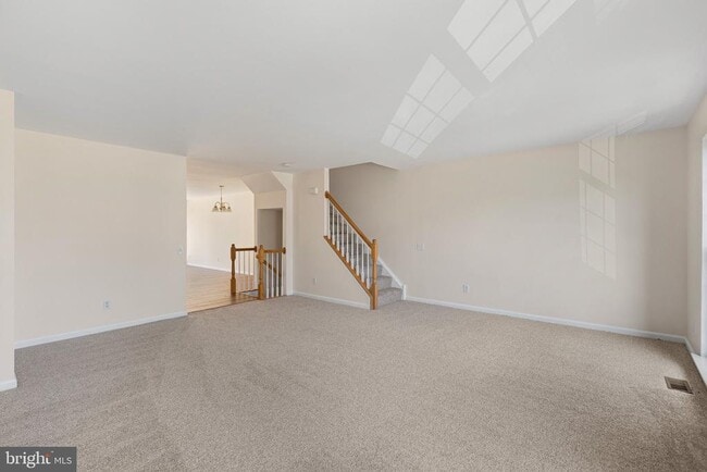 Building Photo - 22 Crenshaw Ct