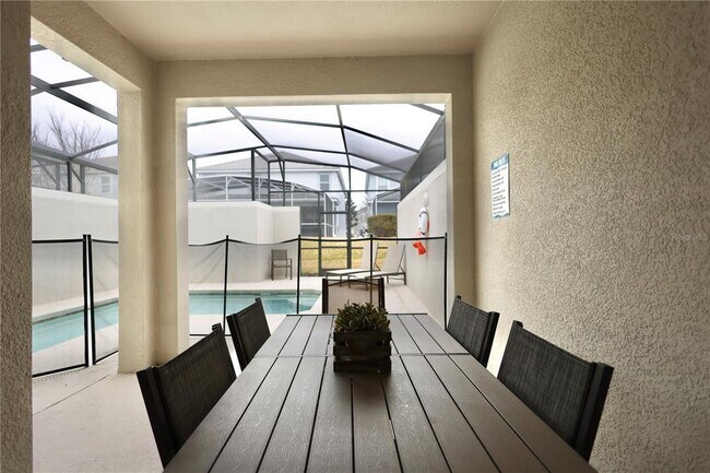 Building Photo - 9063 Dogleg Dr