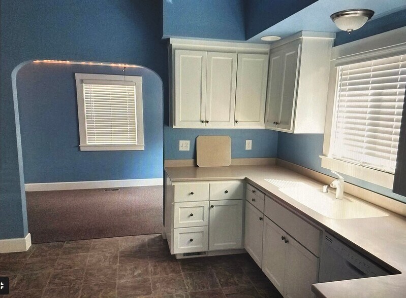 Building Photo - 18 North St