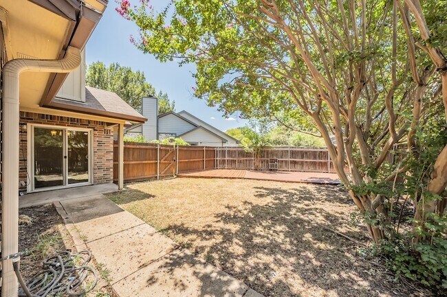 Building Photo - 6402 Valleybrooke Ct