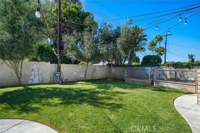 Building Photo - 2273 Columbia Dr