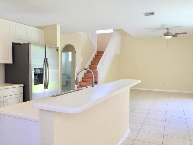 Building Photo - 255 Saratoga Blvd E