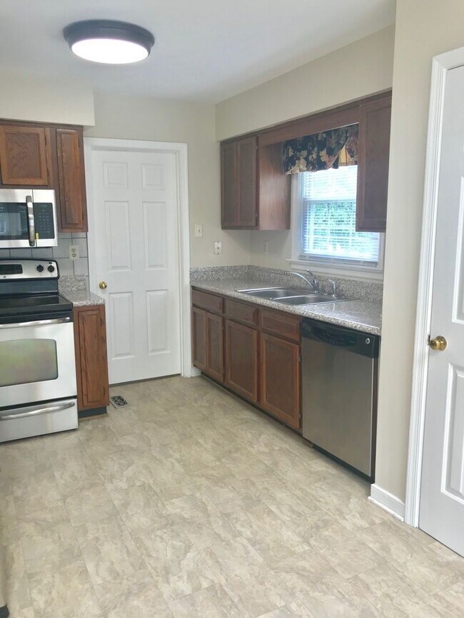 Building Photo - 4610 River Mill Ct