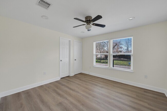 Building Photo - 632 E 38th St