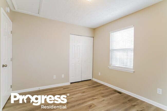 Building Photo - 3220 Mango Dr