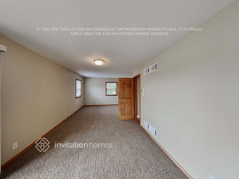 Building Photo - 11145 Boeger Ct