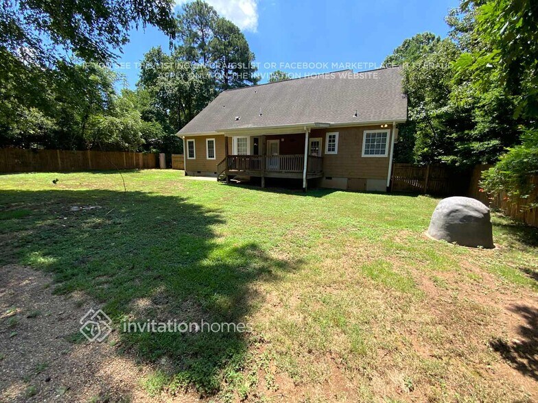 Building Photo - 242 Chuckwood Rd