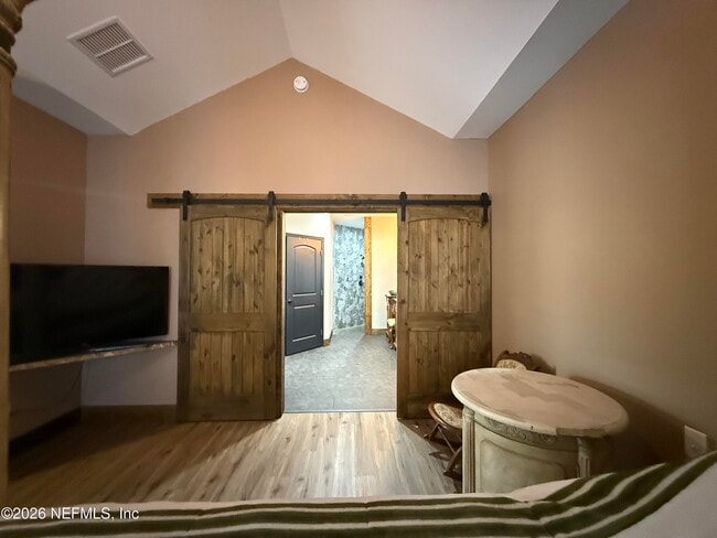 Building Photo - 10933 N Runway Cir