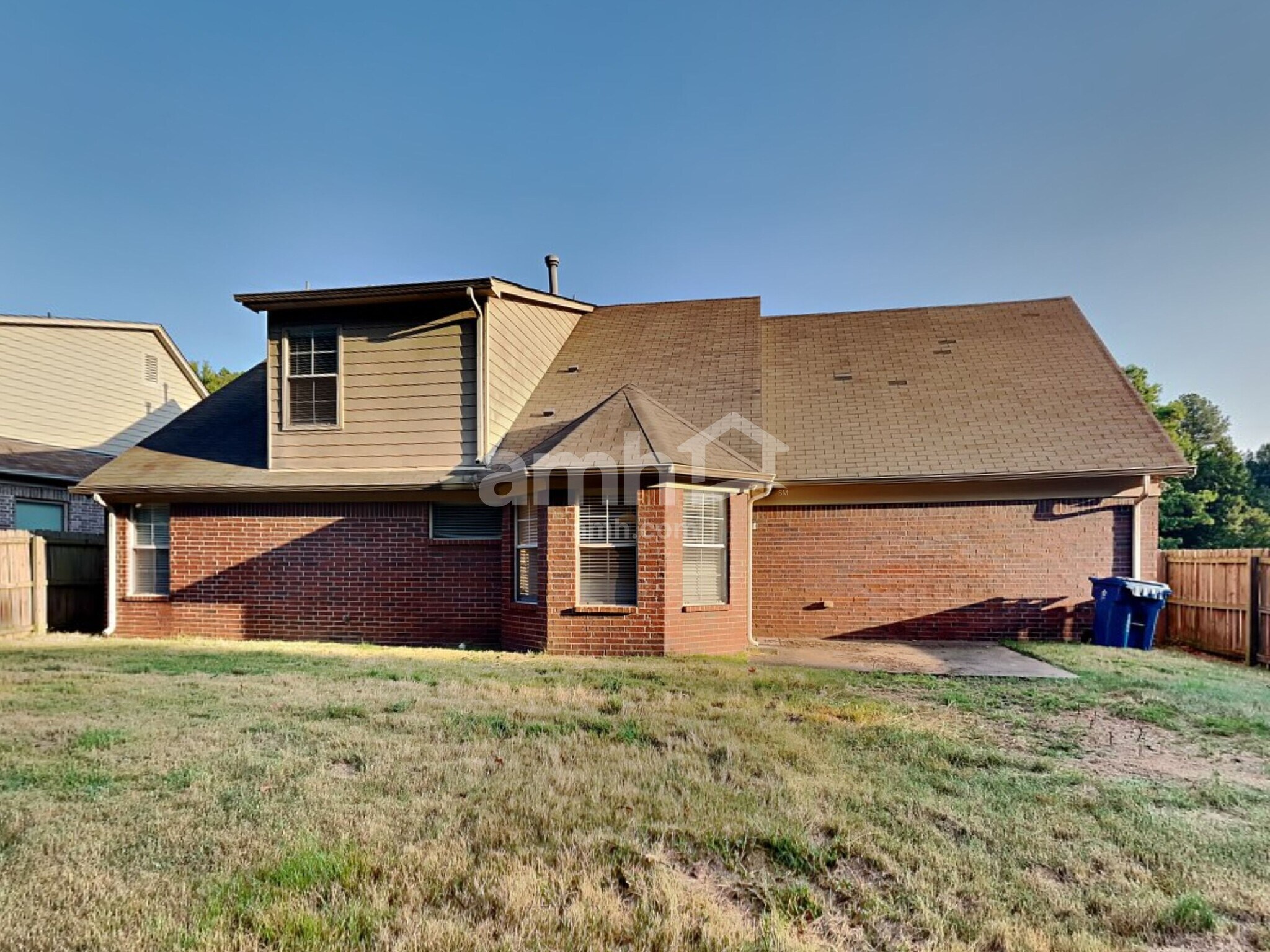 Building Photo - 5927 Peterson Ridge Ln