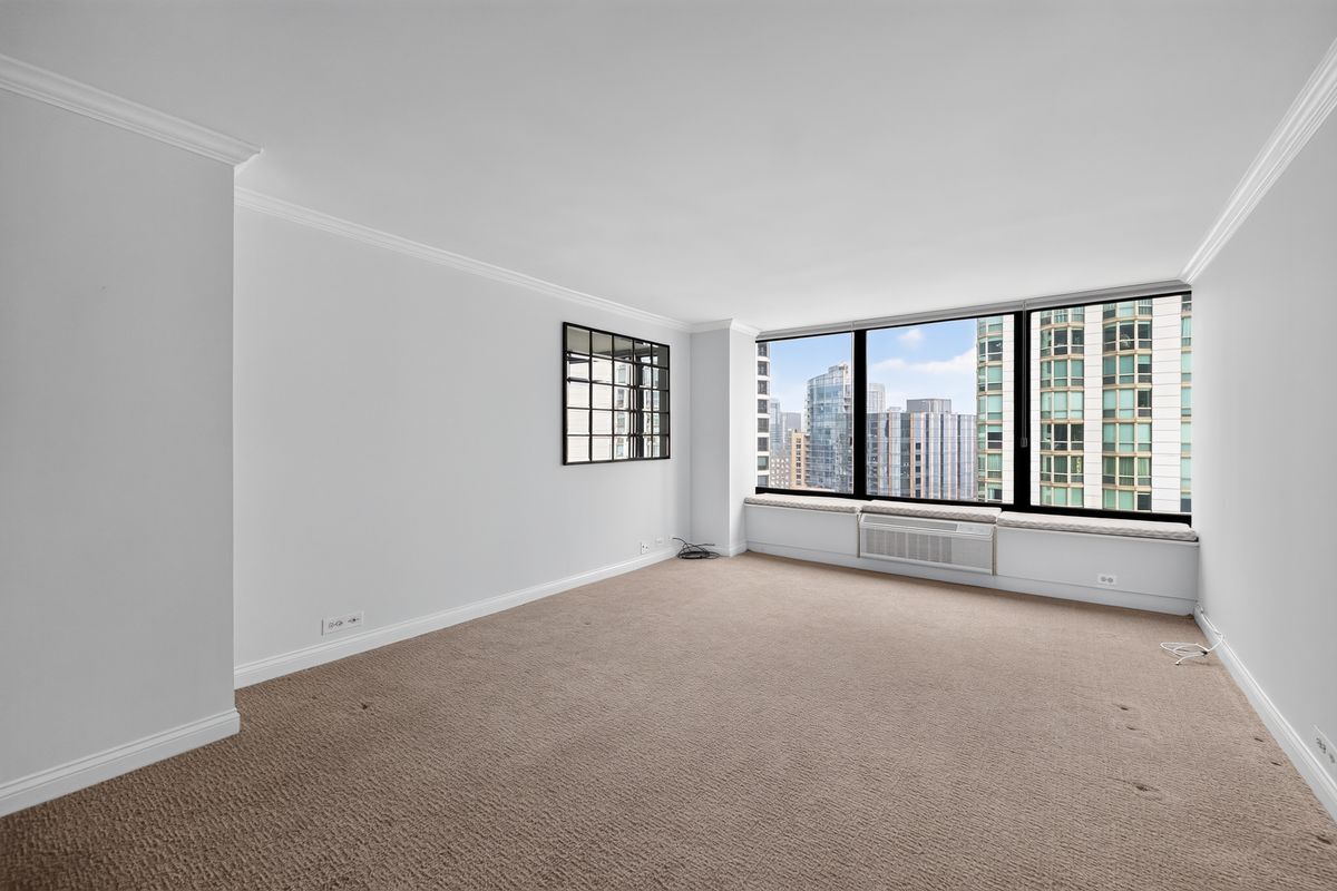 Building Photo - 155 N Harbor Dr