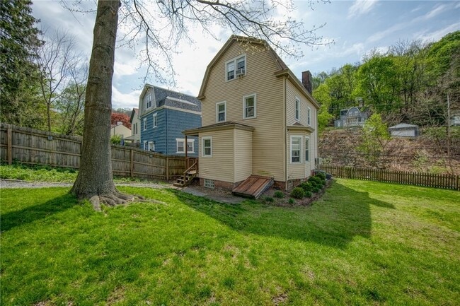 Building Photo - 911 Nevin Ave