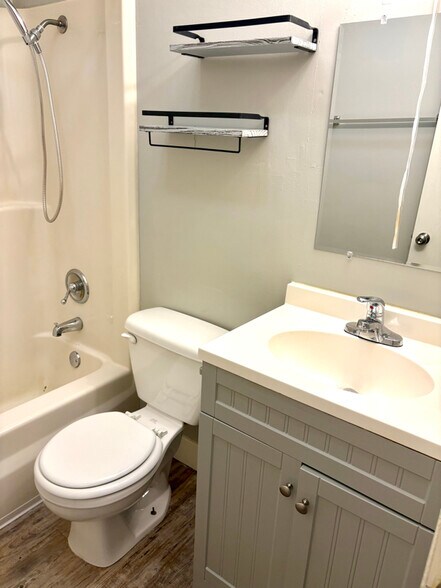 Building Photo - 4026 N Illinois Ave