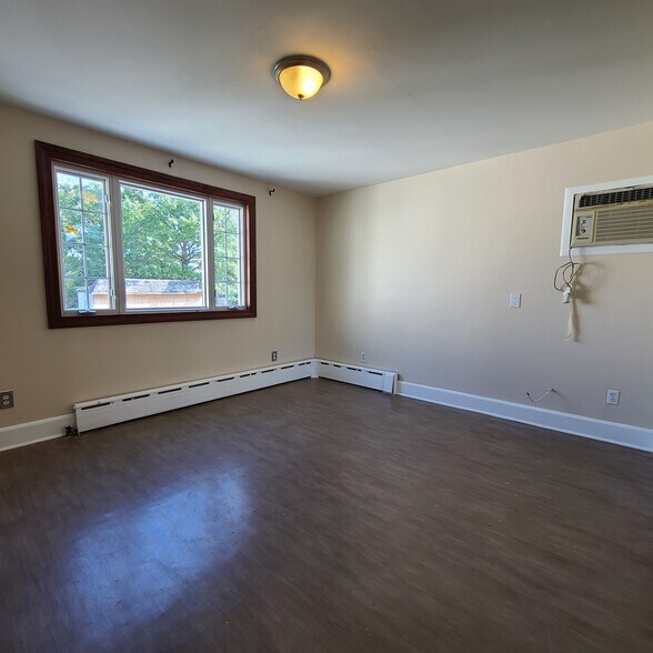 Building Photo - 1310 72nd St