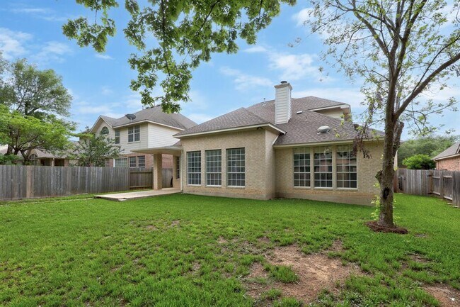 Building Photo - 15041 Calaveras Dr