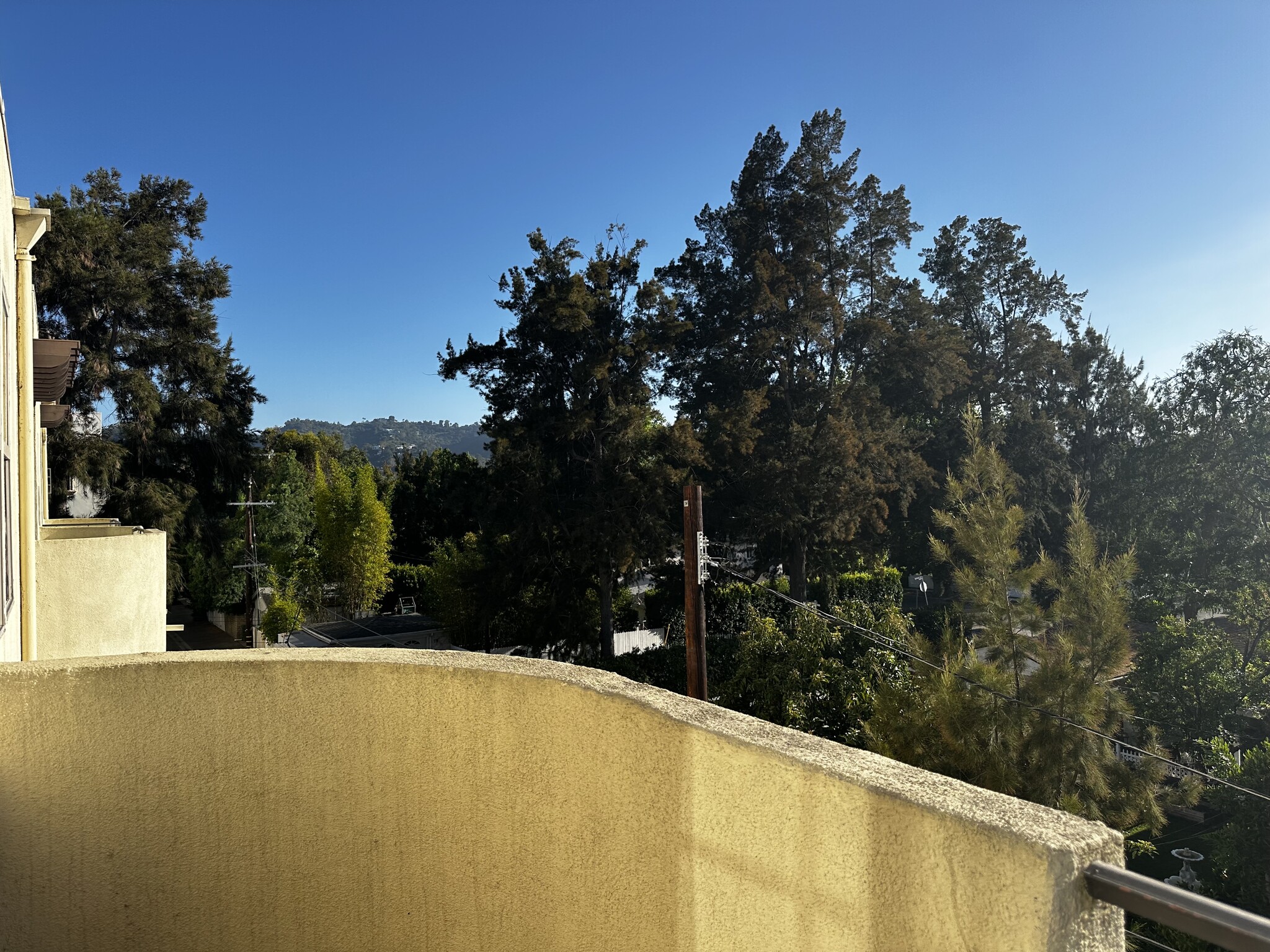 Private Patio with VIEWS! - 4601 Coldwater Canyon Ave