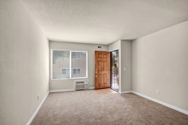 Building Photo - Cozy 2 BD, 1 BA Condo in Las Palmas Villas!