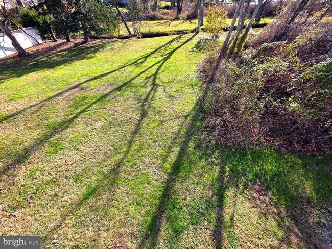 Building Photo - 127 S Main St