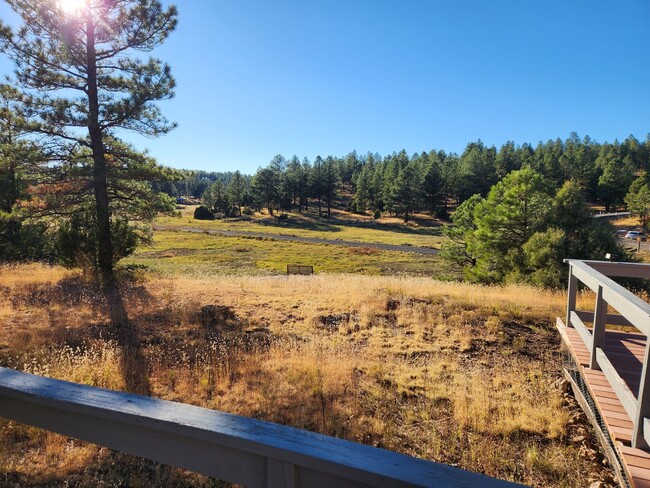 Primary Photo - Charming home off of River Valley Road