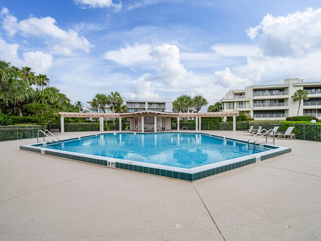 Building Photo - 5536 Jimmy Buffett Mem Hwy