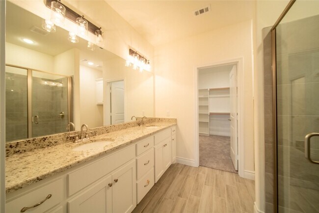 Building Photo - 8511 Christie Ln