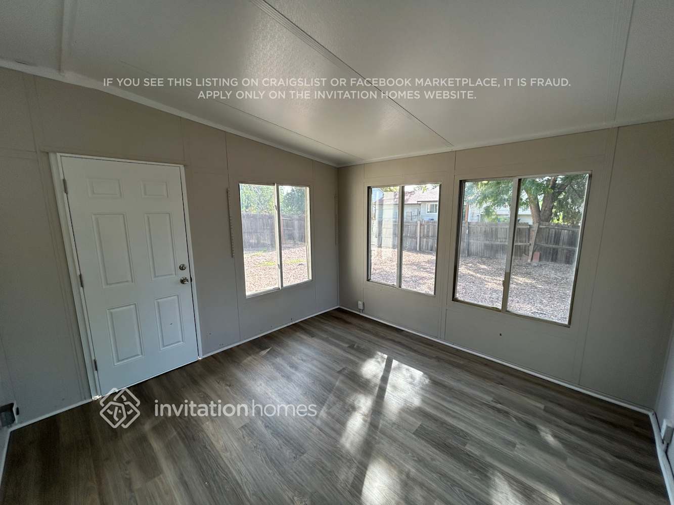 Building Photo - 2716 W 100th Dr