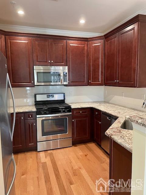 Building Photo - 5 Stock Ct