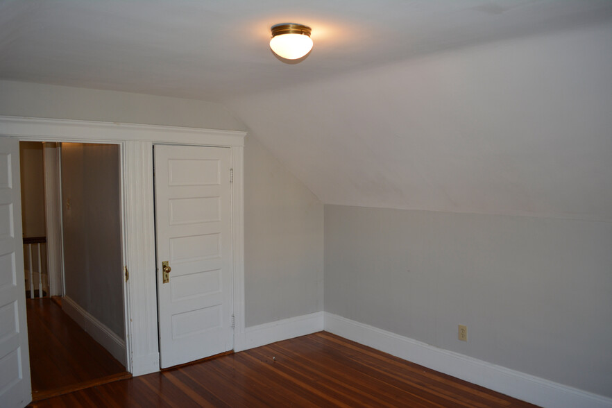 Bedroom - 63 Freeman St